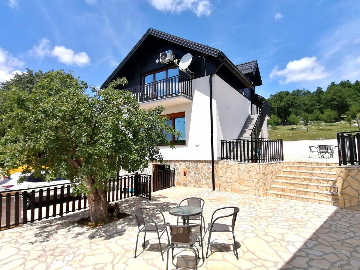 Farma & Apartmani II Opg Sasa Delic Grabusic ภายนอก รูปภาพ
